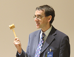 Lisää tietoa kirjaston henkilökunnan pitämistä puheista ja esityksistä.